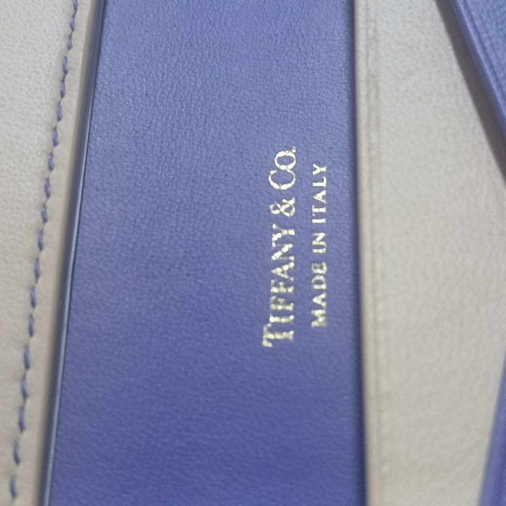$590 Authentic Tiffanny & Co Wallet Made In Italy - Picture 4 of 4